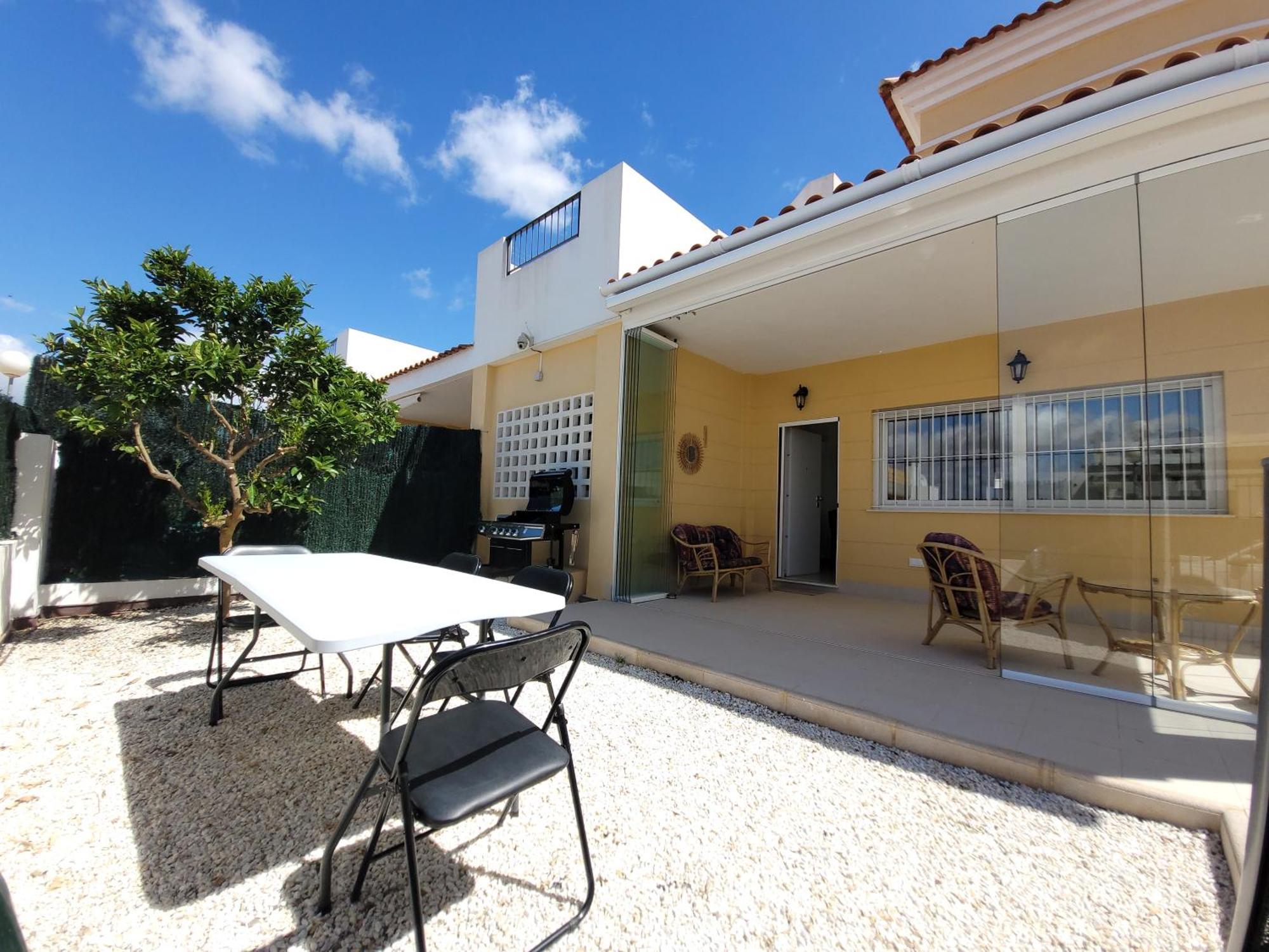 Chalet Adosado Acogedor Busot Alicante Exteriör bild